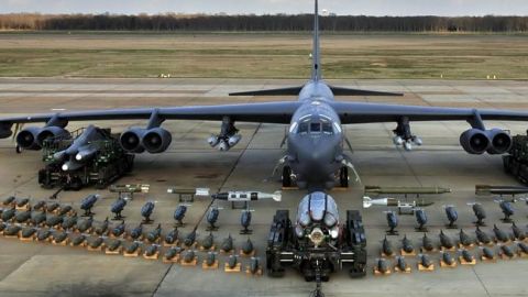 США перебросили на британскую авиабазу 6 бомбардировщиков