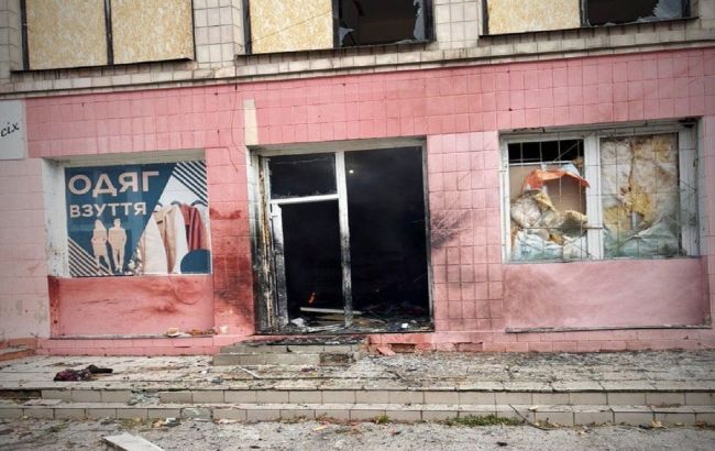 Росія вдарила по магазину на Чернігівщині, є загиблий (фото)