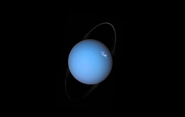 NASA показало невероятное сияние вокруг Урана