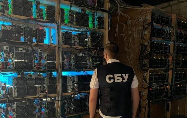 Без світла і води могло опинитися пів Чернігівської області. СБУ заблокувала криптооферму