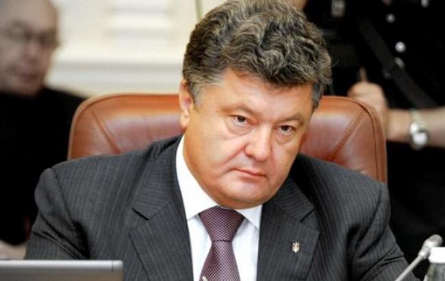 Порошенко затвердив державну програми протидії ВІЛ-інфекції /СНІД на суму 6,3 млрд грн