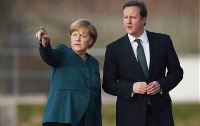 Кэмерон и Меркель договорились не снимать санкции против РФ