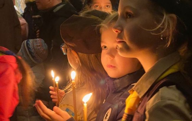 Вифлеемский огонь мира прибыл в Украину