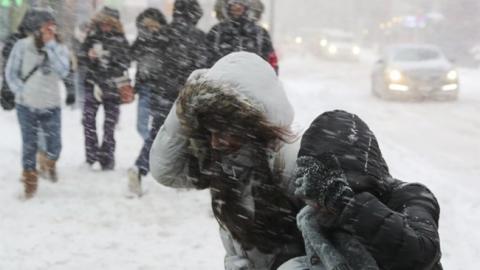"Дуже обережно": синоптик надала невтішний прогноз погоди на неділю