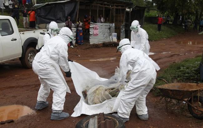 Кількість жертв лихоманки Ебола зросла до 4 тис. 950 осіб, - ВООЗ