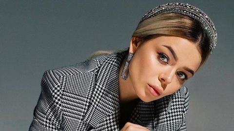 "Как Снегурочка": Алина Гросу в модной шубке рассказала о подготовке к Новому году