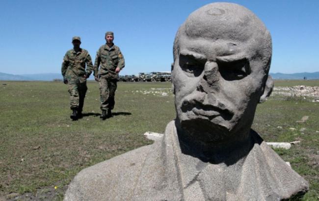 В Украине в 2014 г. демонтировано 504 памятника Ленину