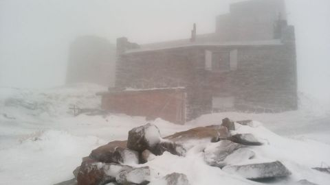 В Карпатах идет снег