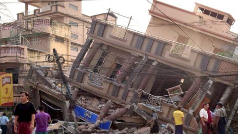 В Мьянме из-за мощного землетрясения погибли более 140 человек, число жертв может возрасти