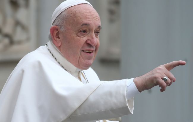 Посол в Ватикані закликав Франциска відвідати Україну через скандал із "білим прапором"