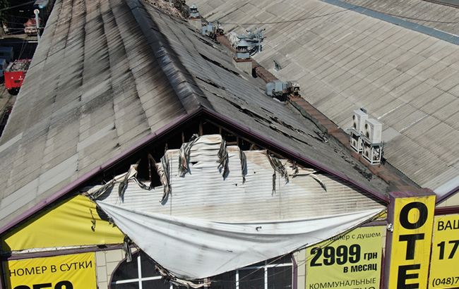 З'явилися фото наслідків пожежі в готелі Одеси, зняті з дрону