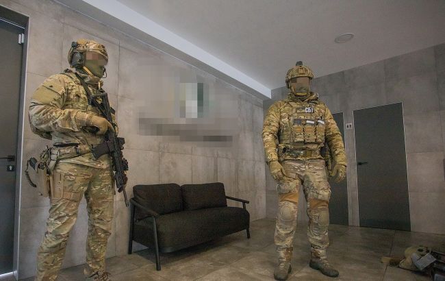 "Списував" ухилянтів з обліку. В Чернігові на хабарі спіймали голову ВЛК