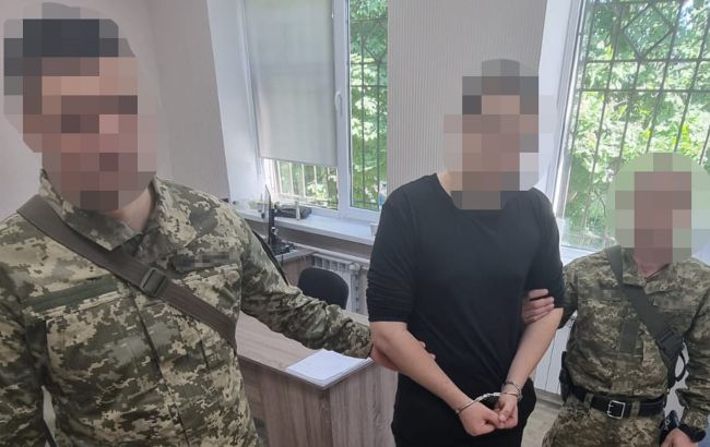 Записывал видео об уклонении от службы. СБУ и ДБР задержали дезертира