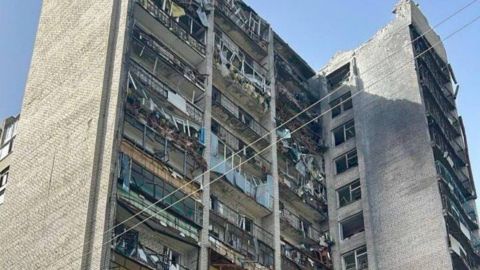 Росіяни обстріляли житлові квартали Запоріжжя, є загиблий й поранені