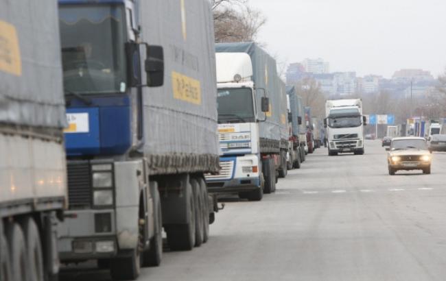 На Донбас доставлять посилену гуманітарну допомогу від штабу Ахметова