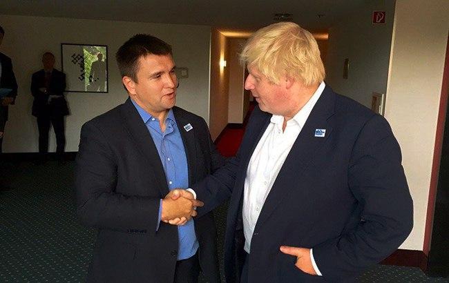 Клімкін та Джонсон обговорили питання щодо звільнення політв’язнів