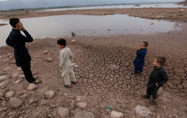 Кількість жертв аномальної спеки в Пакистані досягло 1 тис. осіб