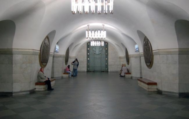 Милиция не обнаружила взрывчатки на станции метро "Вокзальная" в Киеве