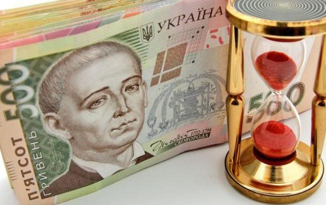 Курс доллара на межбанке в 10:00 сохранился на уровне 24,84 гривен