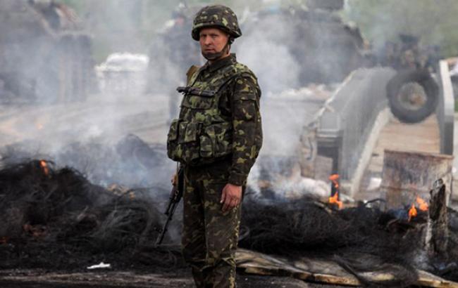Ночью в зоне АТО были перестрелки в районах Счастья, Новомихайловки и Дебальцево, - штаб