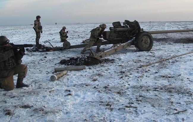 Бойовики 4 рази обстріляли позиції сил АТО, - штаб