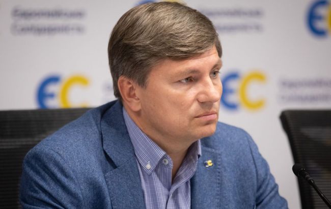 У Порошенко требуют привлечения к ответственности фигурантов "пленок Трубы"