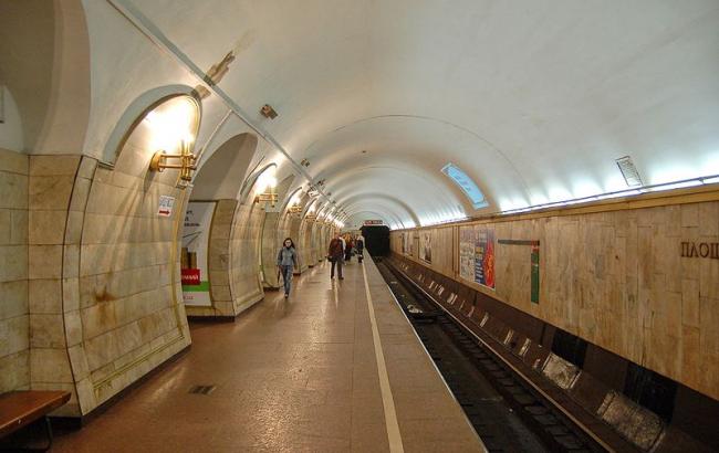 Станция метро "Площадь Льва Толстого" в Киеве закрыта из-за сообщения о минировании