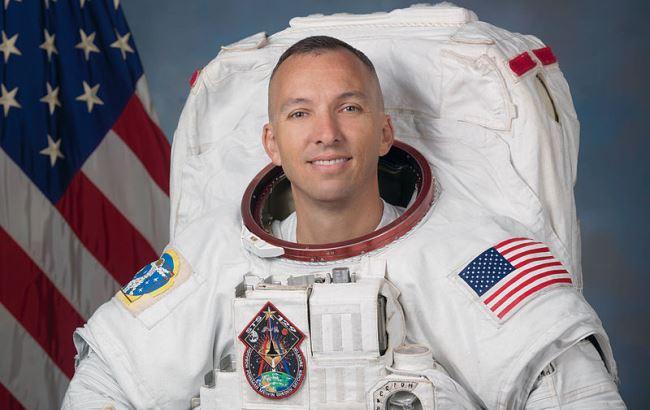 В Украину приезжает астронавт NASA, который развернул на МКС сине-желтый флаг