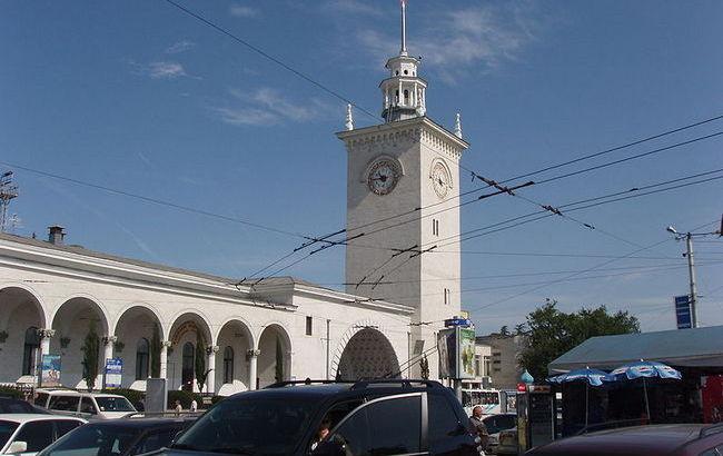 "Нові міста": в мережі показали курйозне фото з вокзалу в Сімферополі