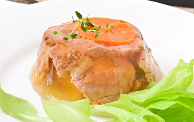 Холодец или заливное? Что диетолог советует на Новый год