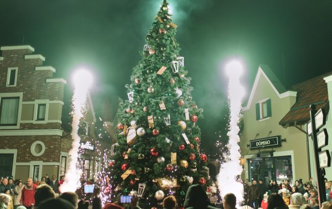 Открытие ёлки в аутлет-городке «Мануфактура»