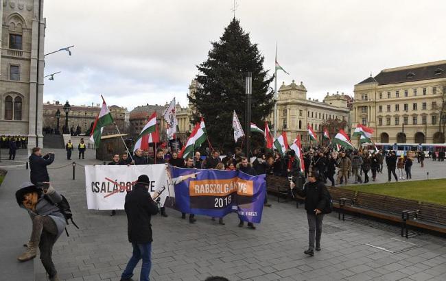 В полиции Венгрии сообщили число арестованных на протестах в Будапеште