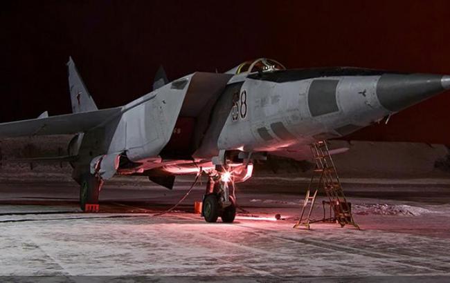 Українські прикордонники виявили на кордоні з Росією покришки до військового літака МіГ-25