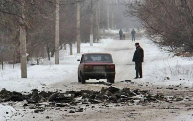 В зоне АТО взорвалось авто со смертником, погиб украинский военный, 2 ранено, - СМИ