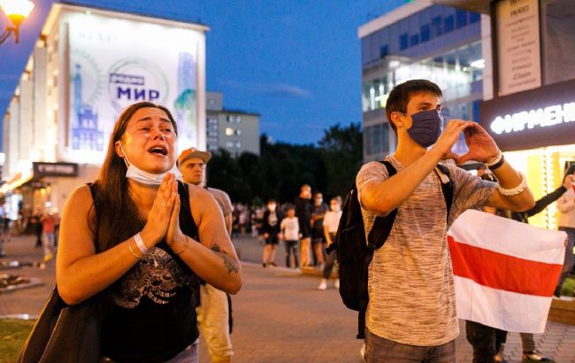 Настільки злим народ ще не був: фото протестів у Білорусі, які зачіпають за живе