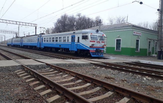 УЗ возобновила движение пригородных поездов в Донецкой области