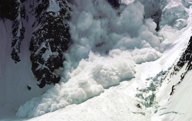 У Канаді п'ять осіб загинули при сходженні лавини