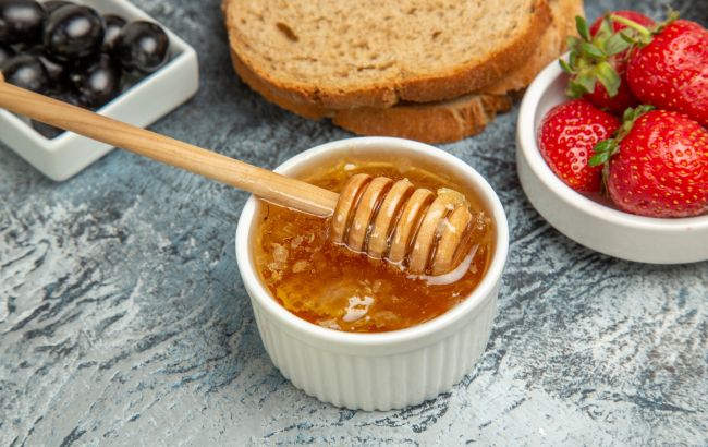 Мед чи варення: ось що насправді корисно для здоров'я