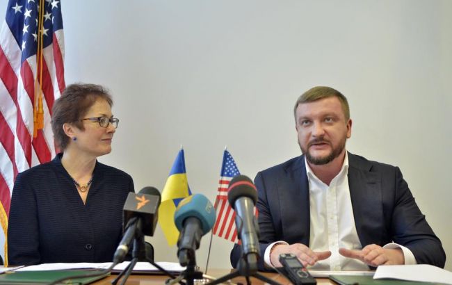 Минюст и посольство США займутся подготовкой адвокатов