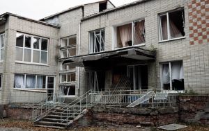 РФ ударила авіабомбою по дитячому будинку у Сумах, є загиблі та поранені
