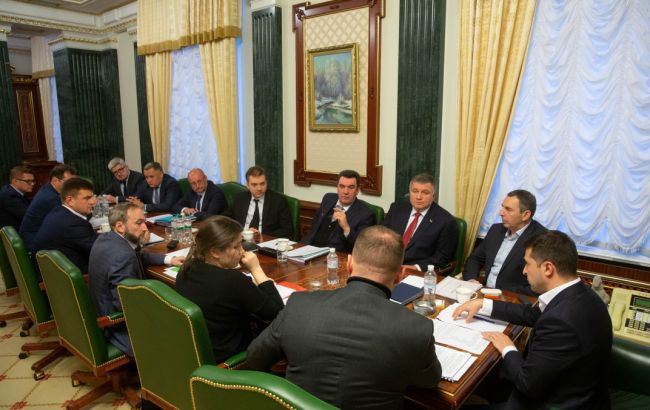 На совещании в ОП утвердили пять сценариев реинтеграции Донбасса
