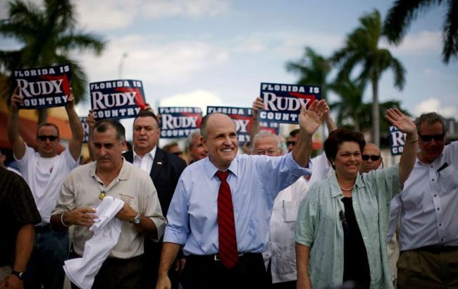 Госдеп США аннулировал визу украинскому помощнику Джулиани