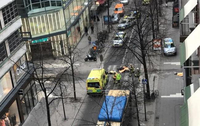 Теракт в Швеции: по данным полиции, 3 человека погибли, 8 ранены