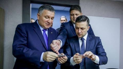 Нечего сейчас ответить: Зеленский прокомментировал испытательный срок Авакова