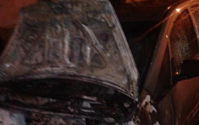 Во Львове подожгли автомобиль журналистов