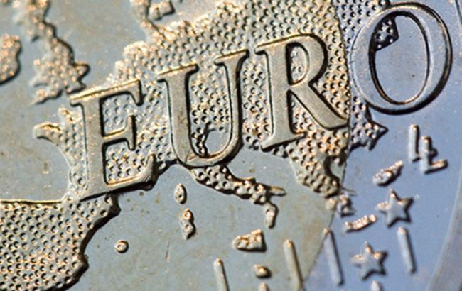 Биржевой курс евро в России превысил 83 руб
