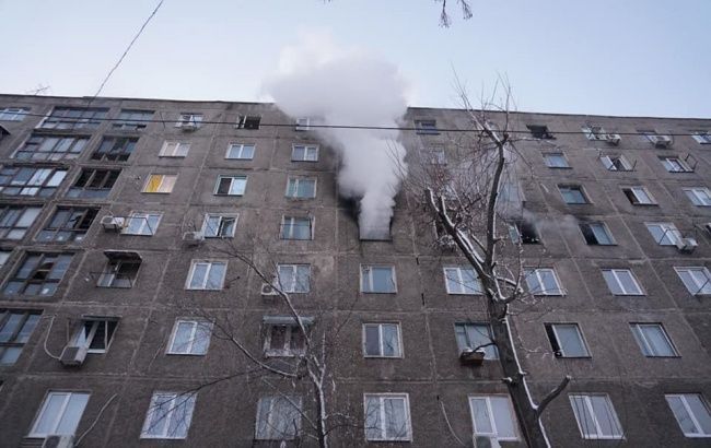 В Хмельницком горела многоэтажка, прошла массовая эвакуация