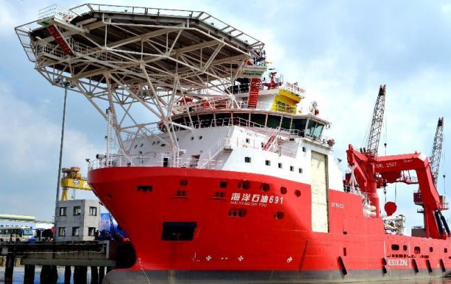 Прокуратура завела дело на китайское судно, которое прокладывало энергомост в Крым