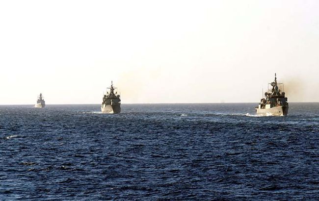 Чотири кораблі НАТО пройшли через протоку Дарданелли