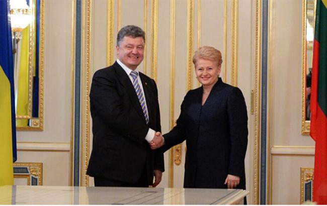 Порошенко пригласил Президента Литвы посетить Украину 24 ноября